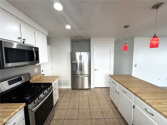 15712 Rolling Ridge, Chino Hills, CA 91709