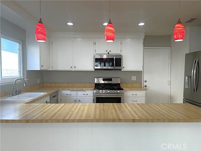 15712 Rolling Ridge, Chino Hills, CA 91709