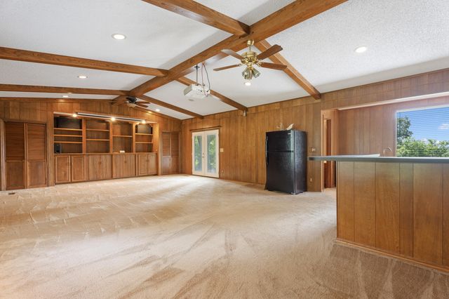 1561 E Country Club Drive, Vinita, OK 74301