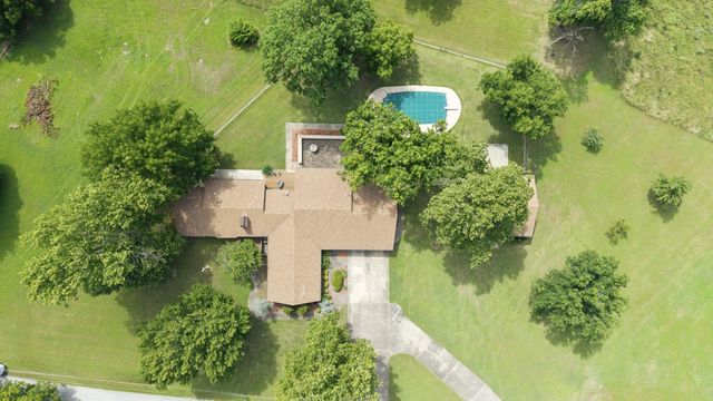 1561 E Country Club Drive, Vinita, OK 74301