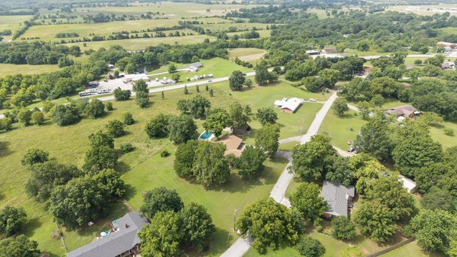 1561 E Country Club Drive, Vinita, OK 74301