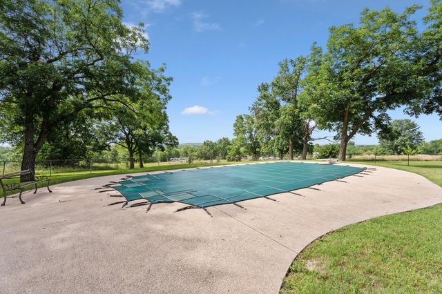 1561 E Country Club Drive, Vinita, OK 74301