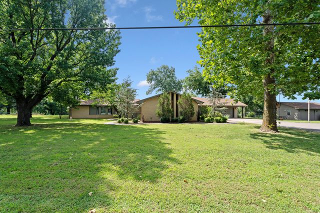 1561 E Country Club Drive, Vinita, OK 74301