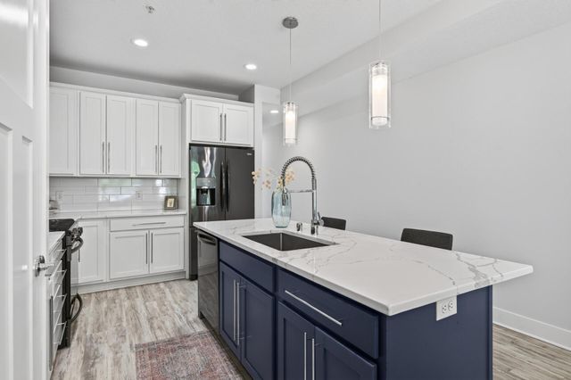 2421 2nd Street NE, Minneapolis, MN 55418