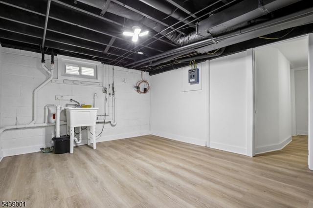 127 Glenwild Ave, Bloomingdale Boro, NJ 07403