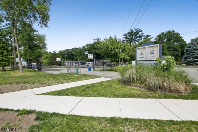 127 Glenwild Ave, Bloomingdale Boro, NJ 07403