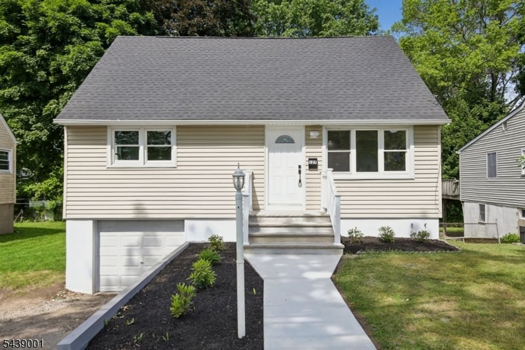 127 Glenwild Ave, Bloomingdale Boro, NJ 07403