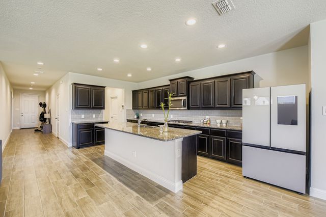 5961 Halls Lake Loop, Fort Worth, TX 76179