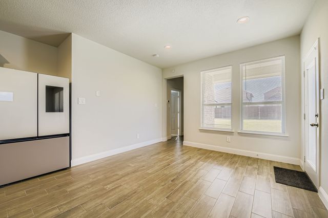 5961 Halls Lake Loop, Fort Worth, TX 76179