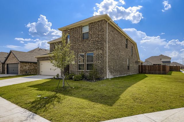5961 Halls Lake Loop, Fort Worth, TX 76179