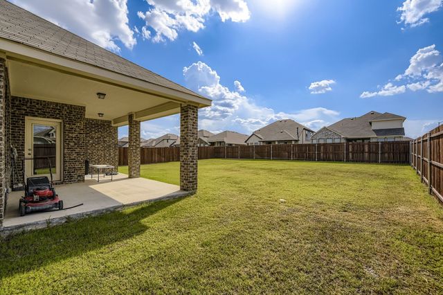 5961 Halls Lake Loop, Fort Worth, TX 76179