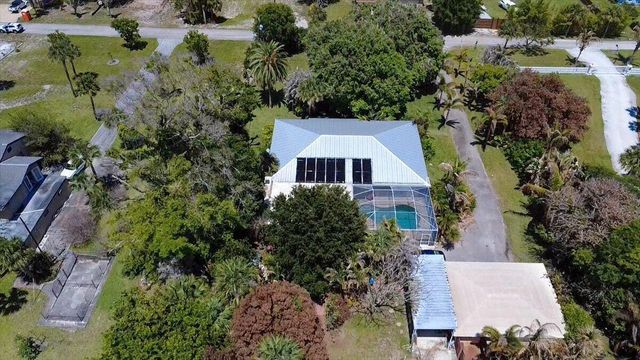 105 Sheridan Lane, Jensen Beach, FL 34957