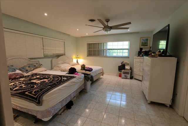 105 Sheridan Lane, Jensen Beach, FL 34957