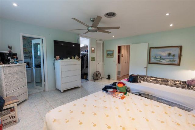 105 Sheridan Lane, Jensen Beach, FL 34957