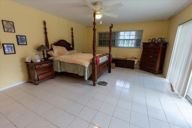105 Sheridan Lane, Jensen Beach, FL 34957
