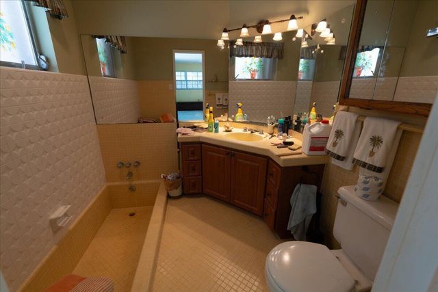 105 Sheridan Lane, Jensen Beach, FL 34957