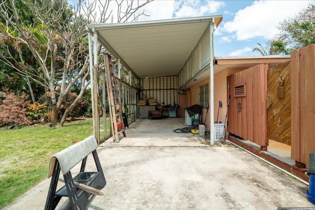105 Sheridan Lane, Jensen Beach, FL 34957