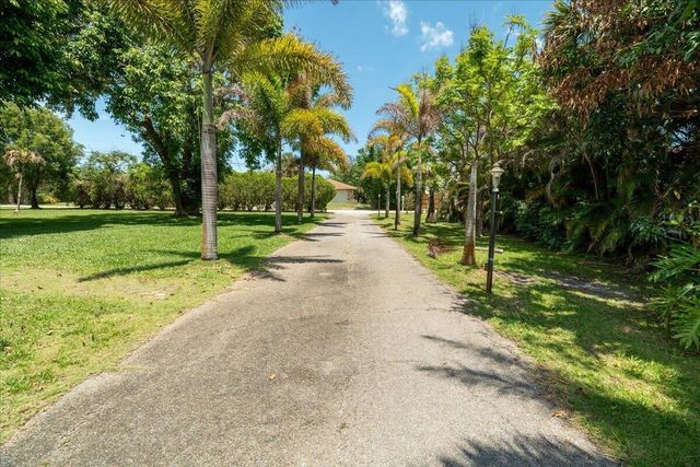 105 Sheridan Lane, Jensen Beach, FL 34957