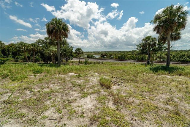 105 Sheridan Lane, Jensen Beach, FL 34957