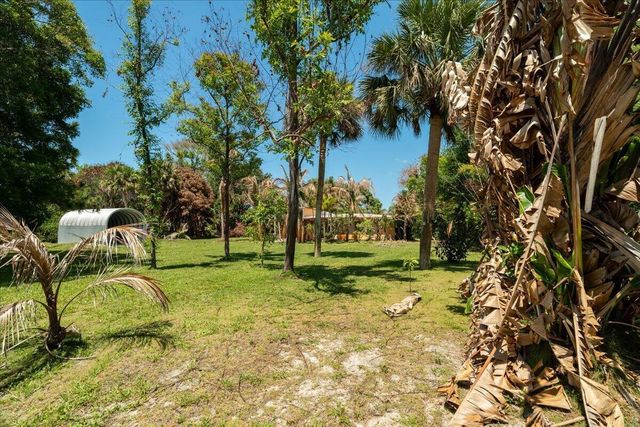 105 Sheridan Lane, Jensen Beach, FL 34957