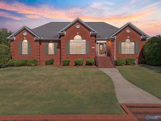 113 Thomas Woods Court, Huntsville, AL 35806