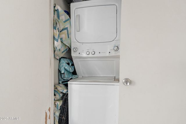 122 S HARDY Drive 8, Tempe, AZ 85281