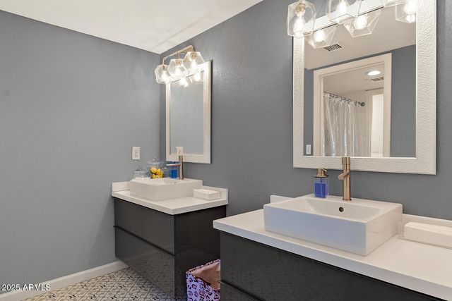 122 S HARDY Drive 8, Tempe, AZ 85281