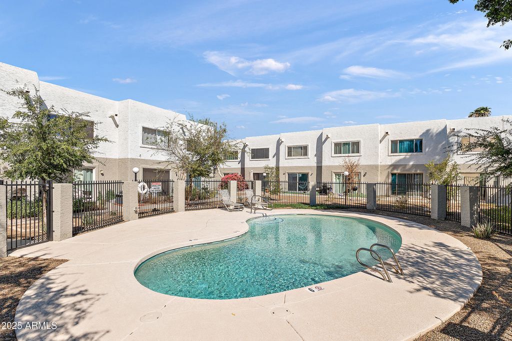 122 S HARDY Drive 8, Tempe, AZ 85281