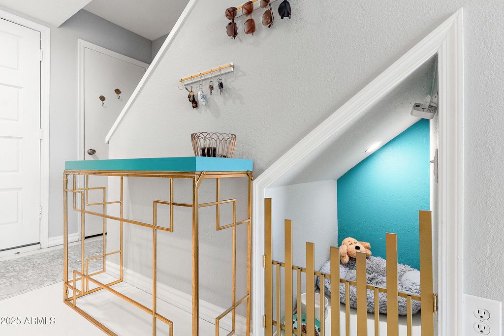 Image 13 of property listing at 122 S HARDY Drive 8, Tempe, AZ 85281