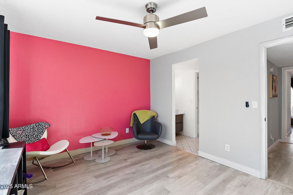 Image 15 of property listing at 122 S HARDY Drive 8, Tempe, AZ 85281