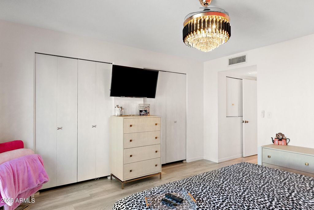 Image 22 of property listing at 122 S HARDY Drive 8, Tempe, AZ 85281