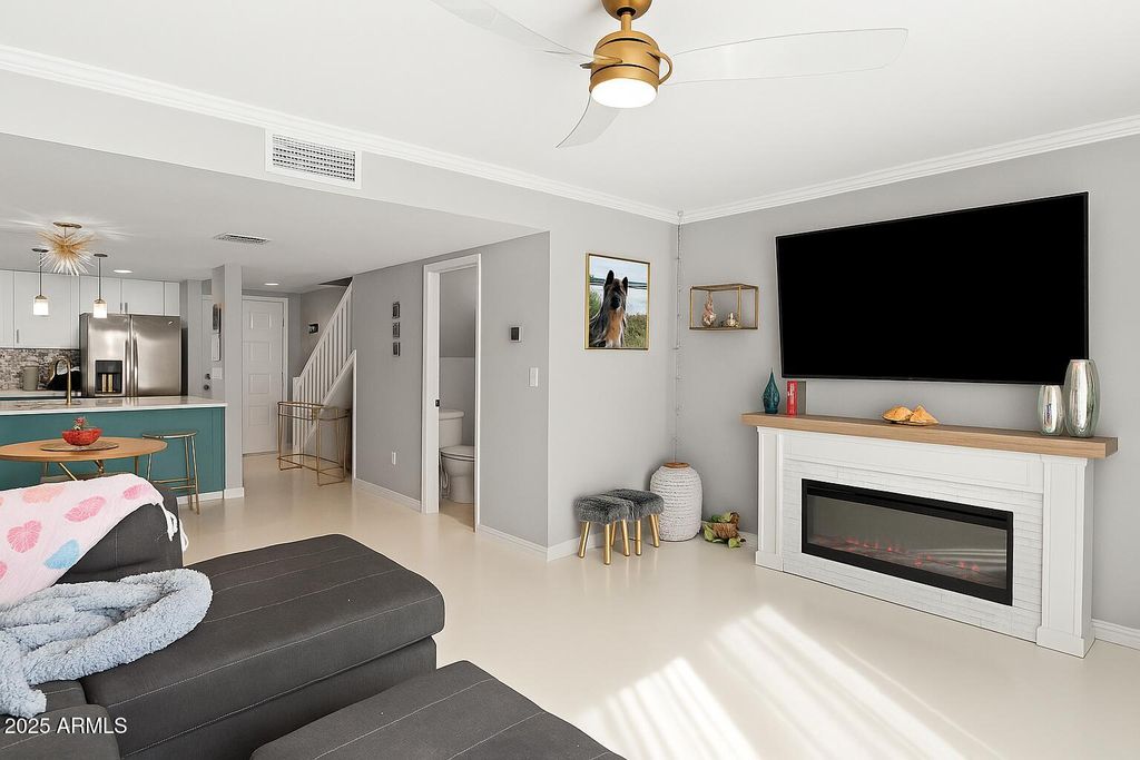 Image 34 of property listing at 122 S HARDY Drive 8, Tempe, AZ 85281