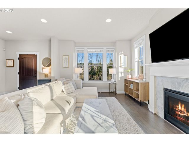 16804 Sw LEMONGRASS Ln, Beaverton, OR 97007