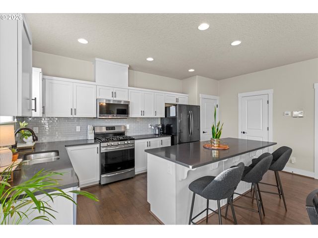 16804 Sw LEMONGRASS Ln, Beaverton, OR 97007