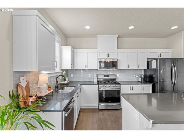 16804 Sw LEMONGRASS Ln, Beaverton, OR 97007