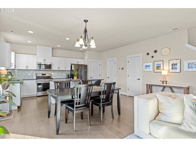 16804 Sw LEMONGRASS Ln, Beaverton, OR 97007