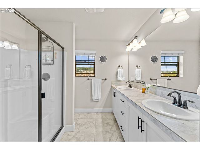 16804 Sw LEMONGRASS Ln, Beaverton, OR 97007