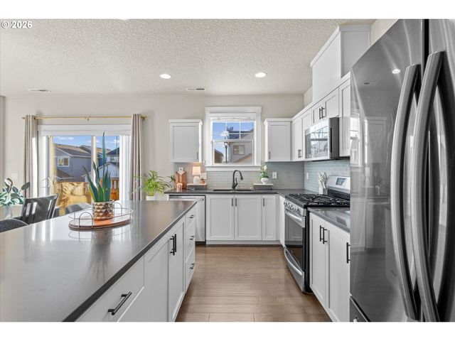 16804 Sw LEMONGRASS Ln, Beaverton, OR 97007