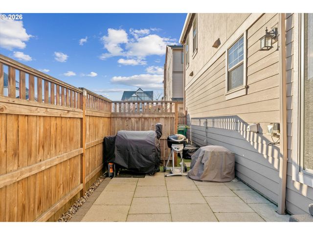16804 Sw LEMONGRASS Ln, Beaverton, OR 97007