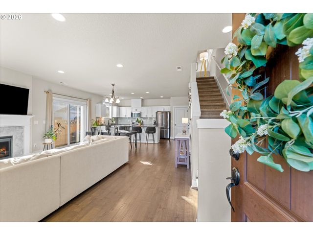 16804 Sw LEMONGRASS Ln, Beaverton, OR 97007