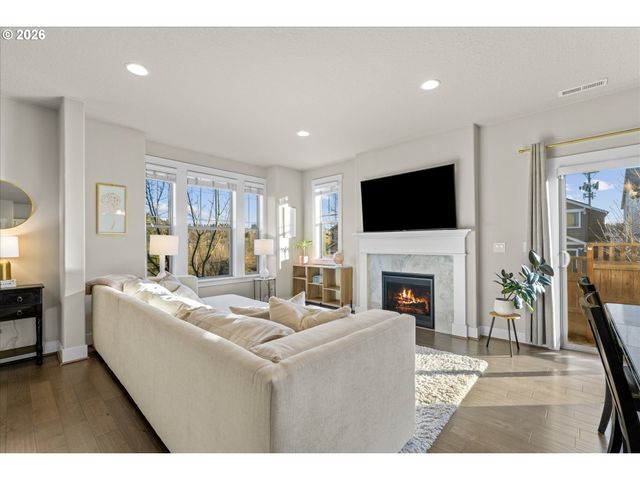 16804 Sw LEMONGRASS Ln, Beaverton, OR 97007