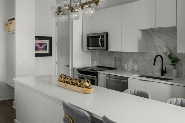 1125 10th Ave N Apt 211, Nashville, TN 37208