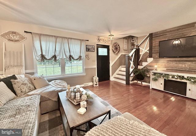99 ASBURY RD, Egg Harbor Township, NJ 08234