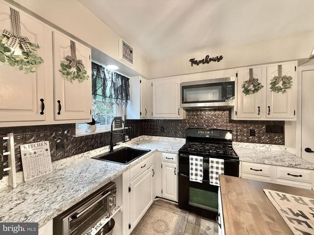 99 ASBURY RD, Egg Harbor Township, NJ 08234