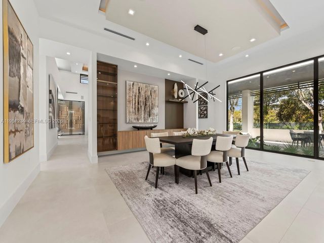 13901 Old Cutler Rd, Palmetto Bay, FL 33158