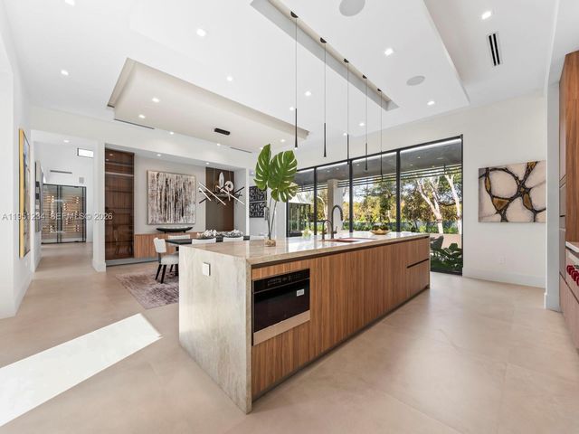 13901 Old Cutler Rd, Palmetto Bay, FL 33158