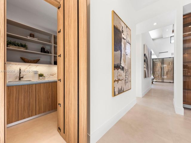 13901 Old Cutler Rd, Palmetto Bay, FL 33158