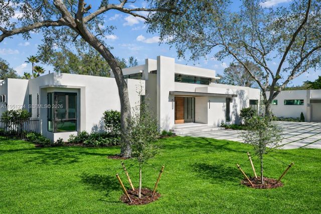 13901 Old Cutler Rd, Palmetto Bay, FL 33158