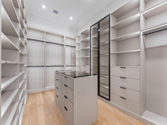 13901 Old Cutler Rd, Palmetto Bay, FL 33158