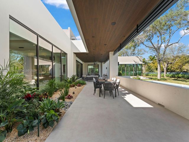 13901 Old Cutler Rd, Palmetto Bay, FL 33158